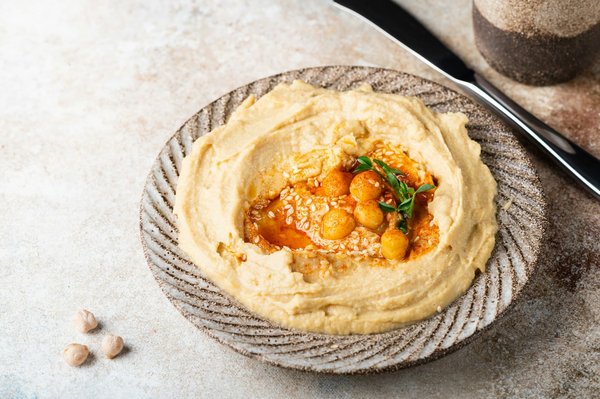 Comment préparer un hummus crémeux et savoureux avec des ingrédients simples ?